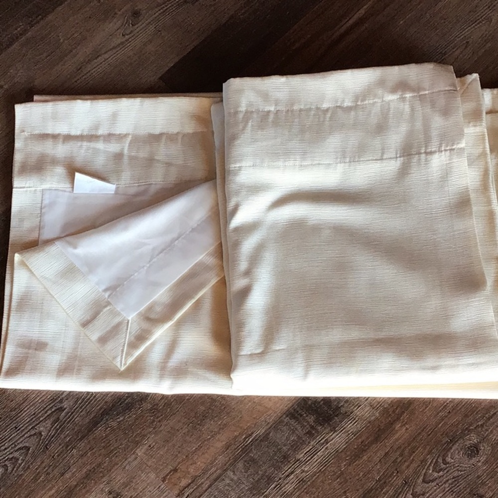 Curtains lined